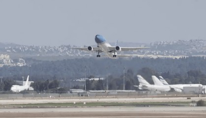 也门胡塞武装对以色列中南部发射导弹袭击，以政府专机“锡安之翼”紧急降落