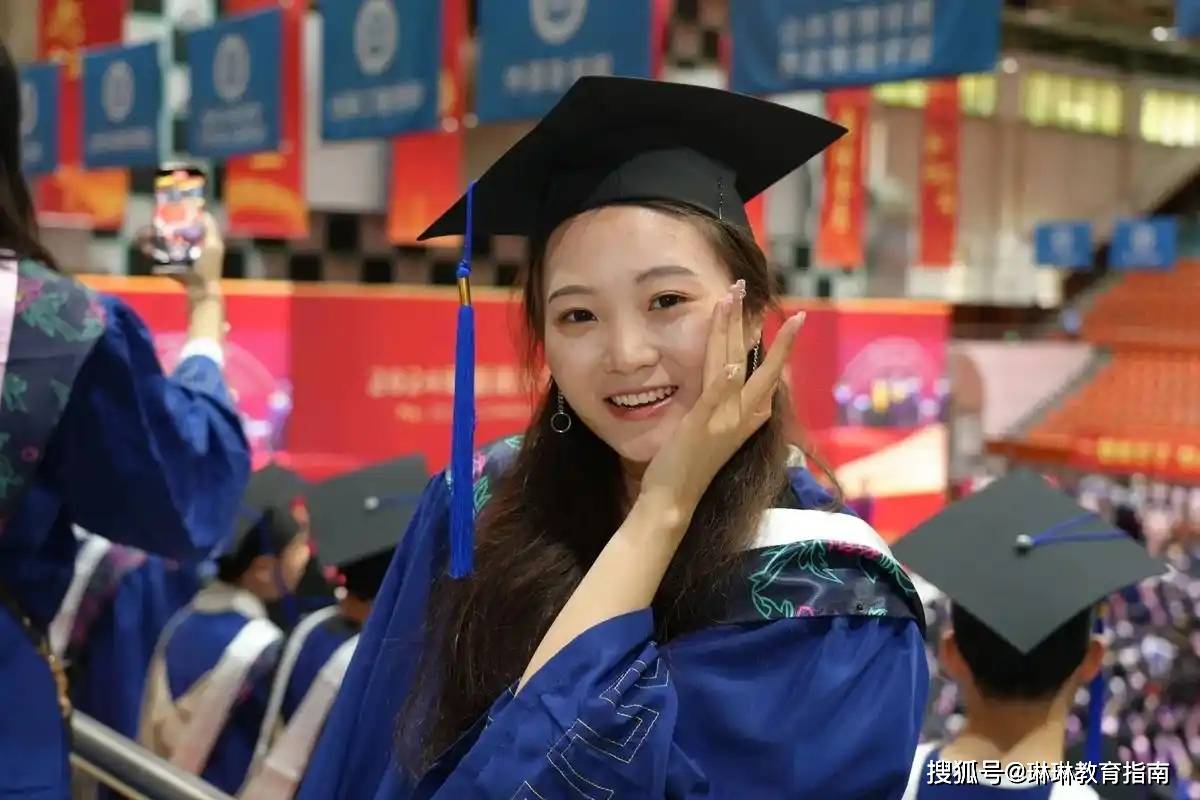 明明学硕的含金量更高，为何学生还要选择“专硕”？原因很现实！