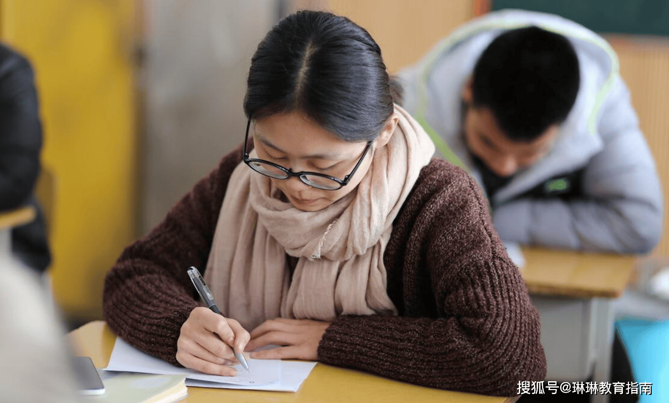 明明学硕的含金量更高，为何学生还要选择“专硕”？原因很现实！