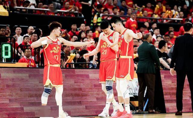 杨鸣就缺他！北京中锋砍下13+10，赢广厦立大功，翟晓川公开力挺
