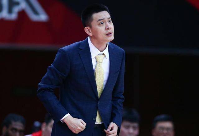 杨鸣就缺他！北京中锋砍下13+10，赢广厦立大功，翟晓川公开力挺