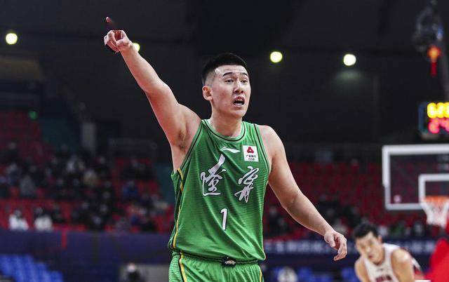杨鸣就缺他！北京中锋砍下13+10，赢广厦立大功，翟晓川公开力挺