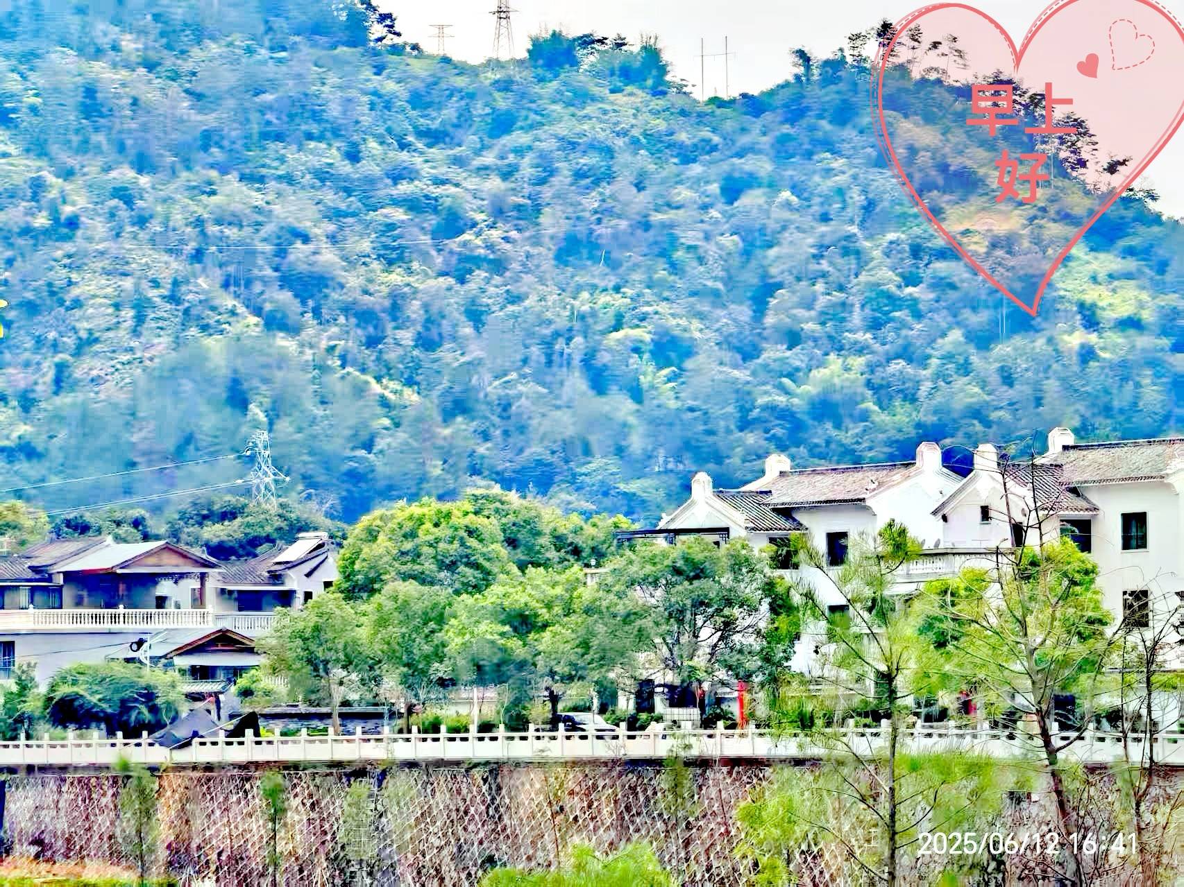 仰望天心照吉辰， 沾濡地脉又逢春——十三首（副）诗联以记《千年百侯　人文之乡》一书付梓