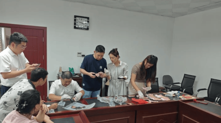 金融为民纾困解难 高效联动兑付“火烧币”