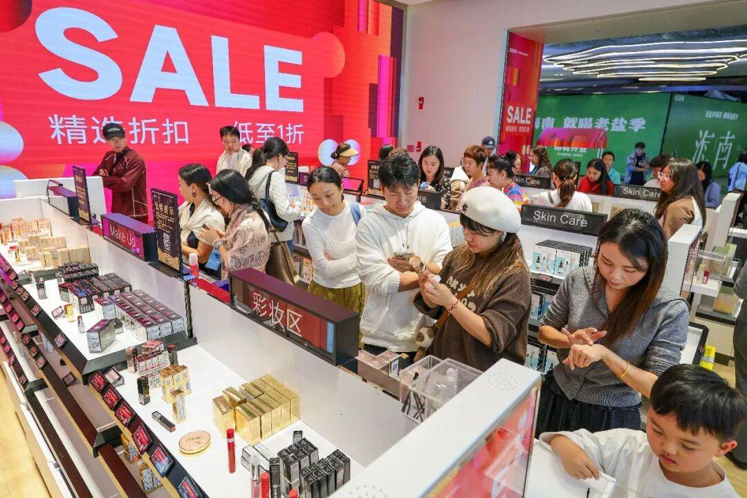 人民币升值一石二鸟 外纾摩擦内振消费