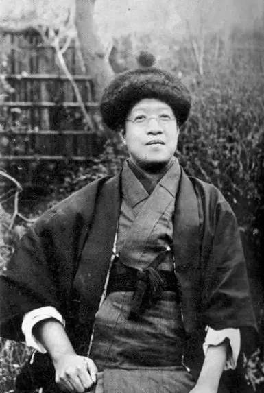 民国最特殊的犯人，每个月有500块大洋工资，还有专门的厨师伺候